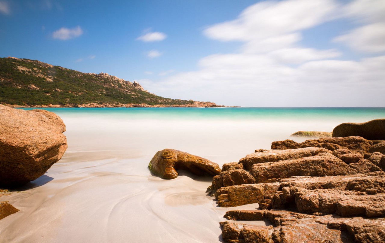 cosican beach secrets.jpg.1600x1000 q80 - Sardinija in Korzika