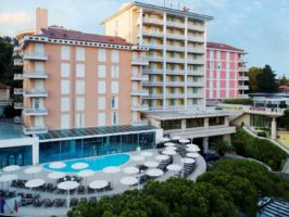 hotel riviera outside facade pool flip 2 266x200 - Turistična ponudba