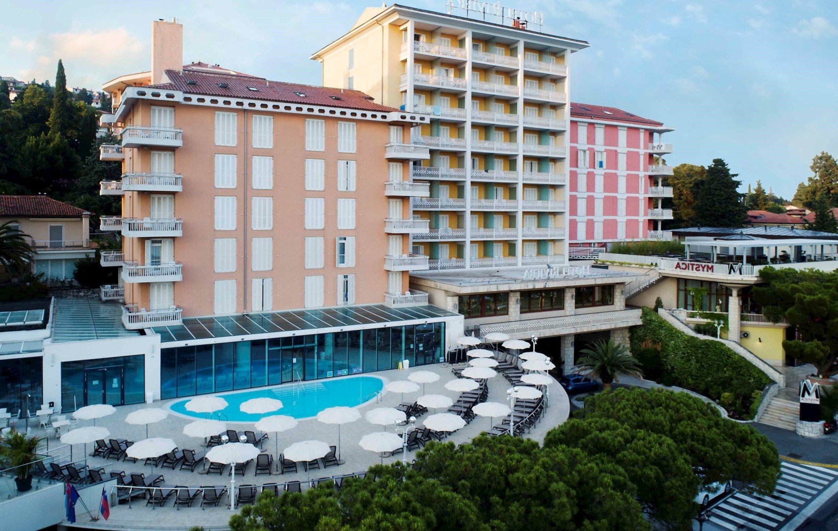 PORTORŽ hotel riviera outside facade pool flip 2 - PORTORŽ